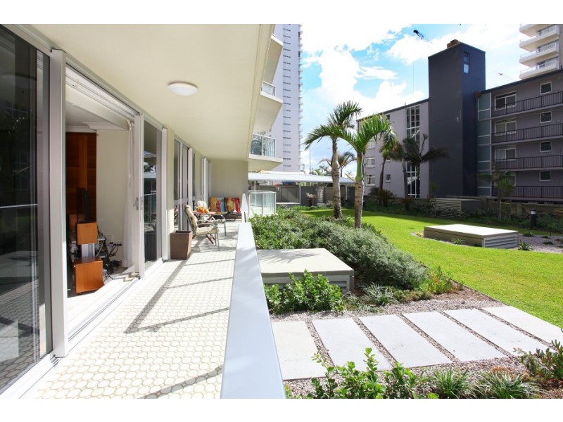 1J/150 ‘Hi Surf’ The Esplanade, Surfers Paradise QLD 4217