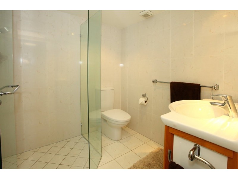 1J/150 ‘Hi Surf’ The Esplanade, Surfers Paradise QLD 4217