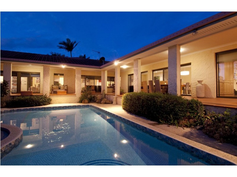 22 Binda Place, Bundall QLD 4217
