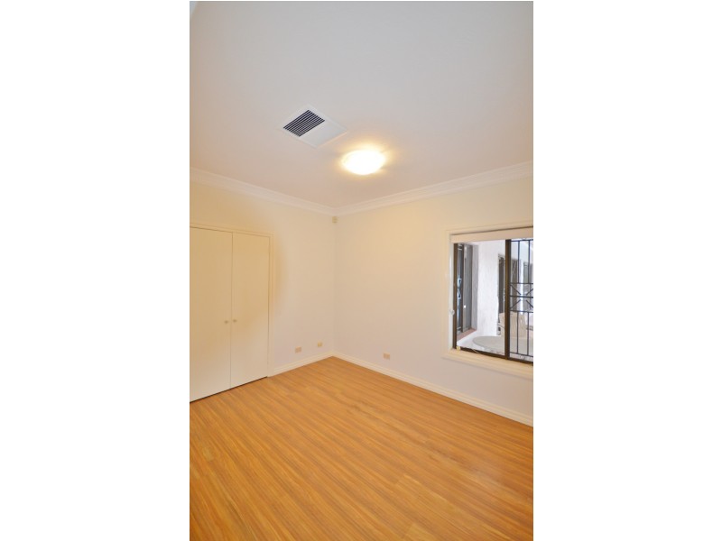 22 Binda Place, Bundall QLD 4217