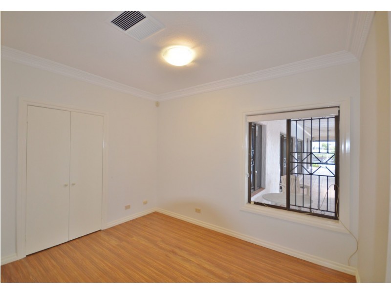 22 Binda Place, Bundall QLD 4217