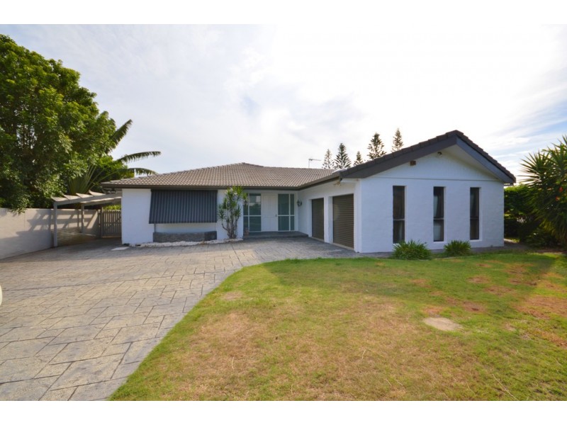 22 Binda Place, Bundall QLD 4217