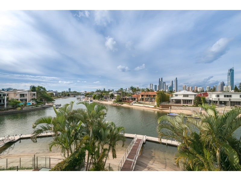 4/15A Vespa Crescent, Surfers Paradise QLD 4217
