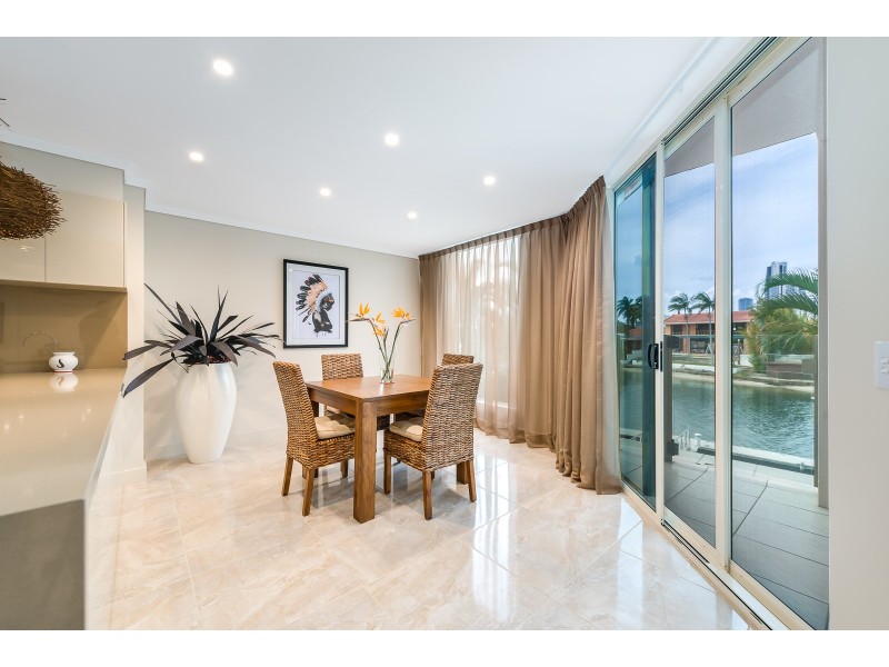 4/15A Vespa Crescent, Surfers Paradise QLD 4217