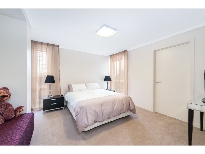 4/15A Vespa Crescent, Surfers Paradise QLD 4217