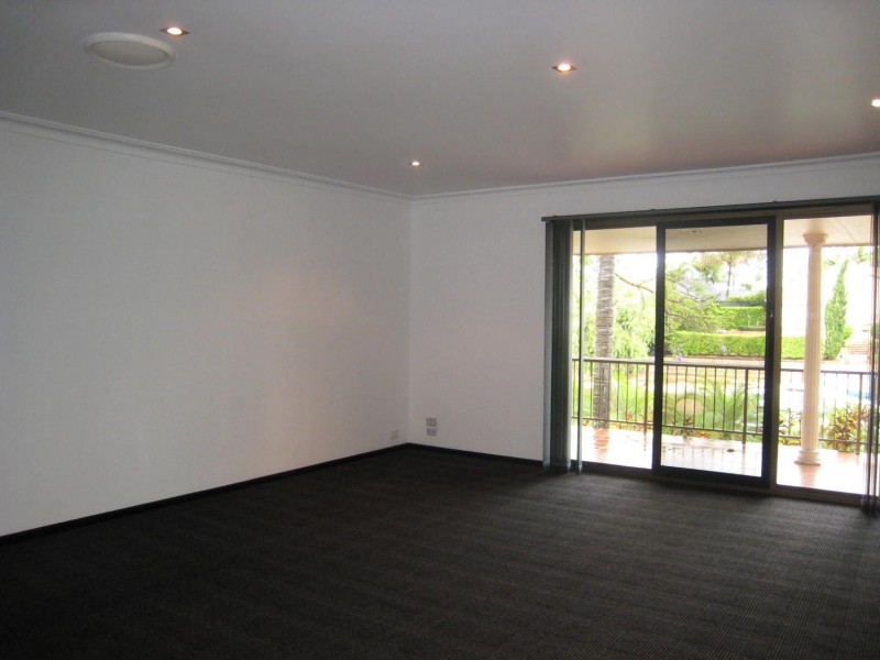 106 Campbell Street, Sorrento QLD 4217