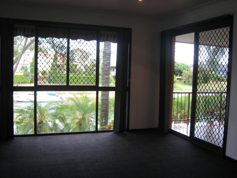 106 Campbell Street, Sorrento QLD 4217