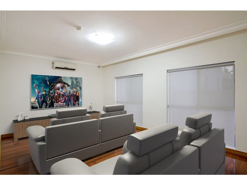 38 Cessnock Close, Mermaid Waters QLD 4218