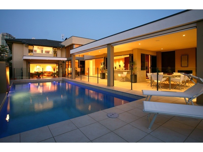 6 Biggs Place, Southport QLD 4215