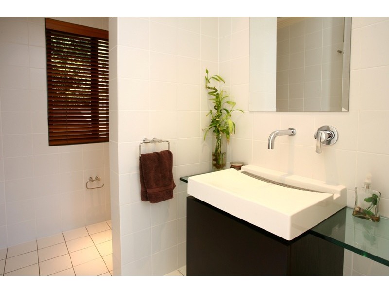6 Biggs Place, Southport QLD 4215
