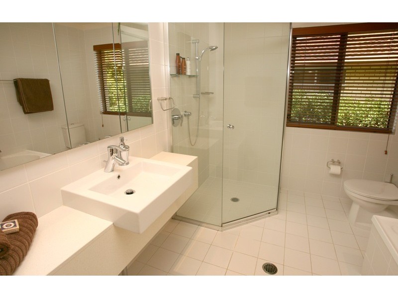 6 Biggs Place, Southport QLD 4215