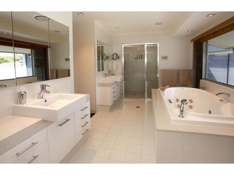 6 Biggs Place, Southport QLD 4215