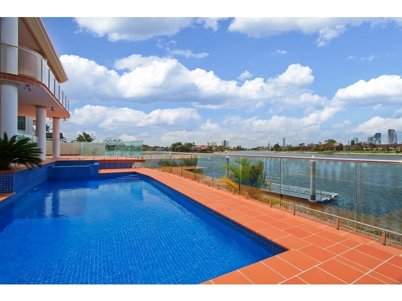 13 Intrepid Drive, Mermaid Waters QLD 4218
