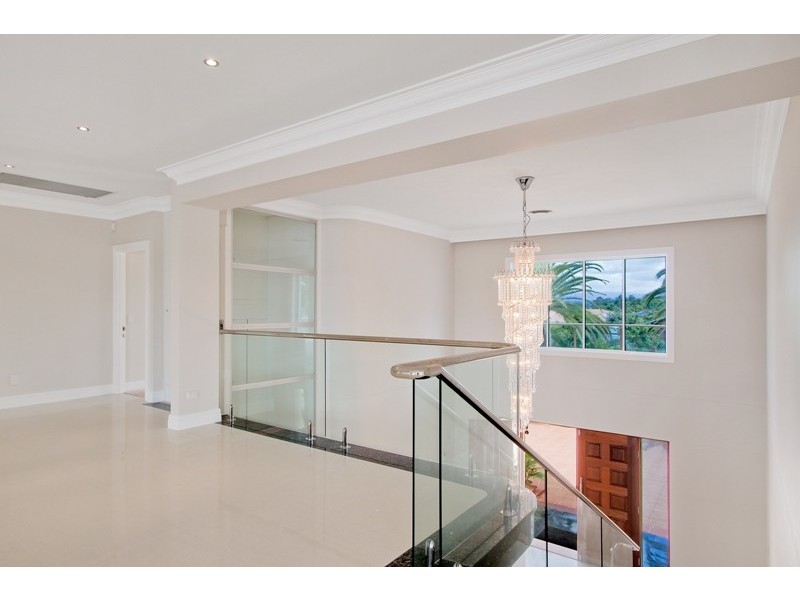 13 Intrepid Drive, Mermaid Waters QLD 4218
