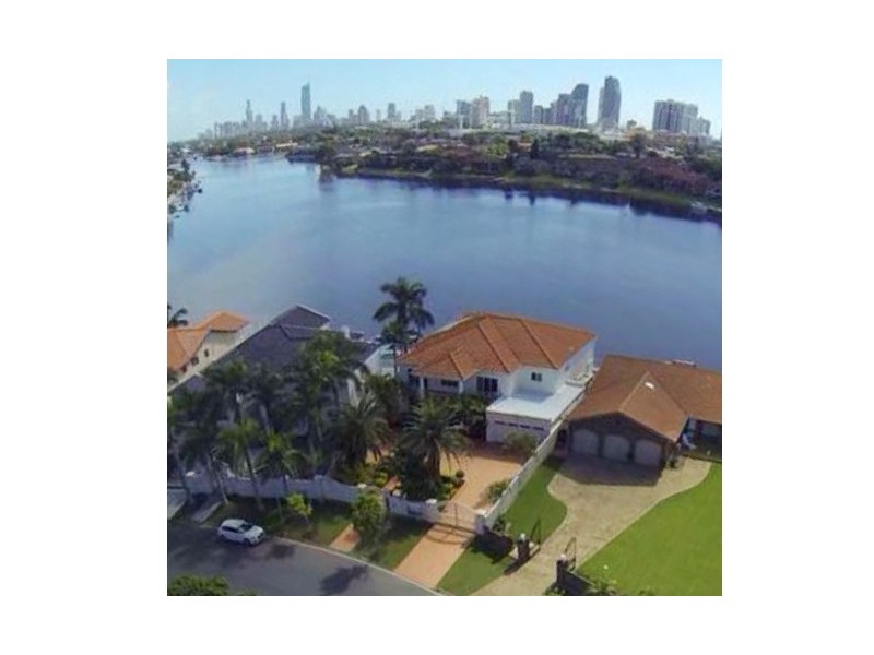 13 Intrepid Drive, Mermaid Waters QLD 4218