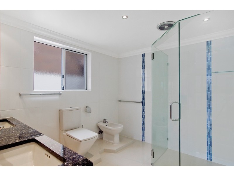 13 Intrepid Drive, Mermaid Waters QLD 4218