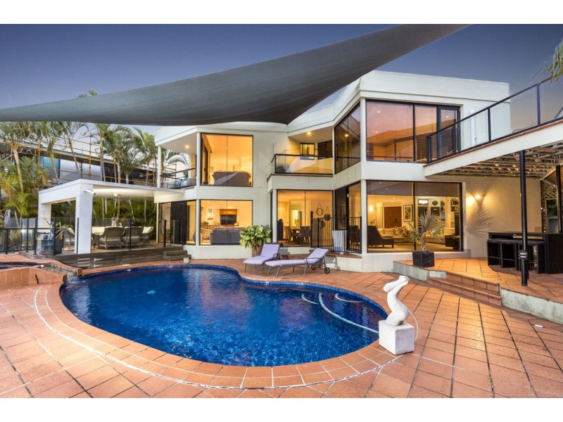 19 Buccaneer Court, Paradise Waters QLD 4217