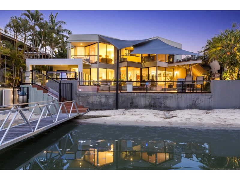 19 Buccaneer Court, Paradise Waters QLD 4217