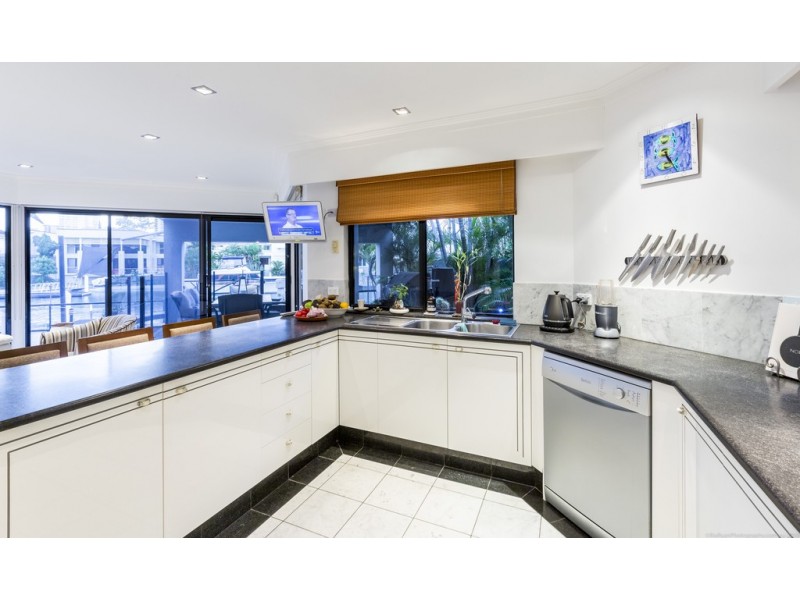 19 Buccaneer Court, Paradise Waters QLD 4217