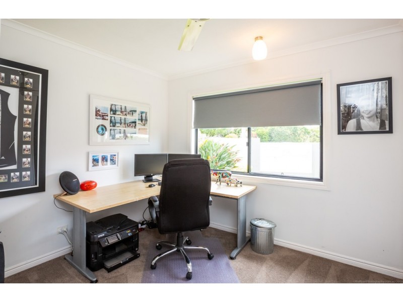 8 Talinga Crescent, Southport QLD 4215