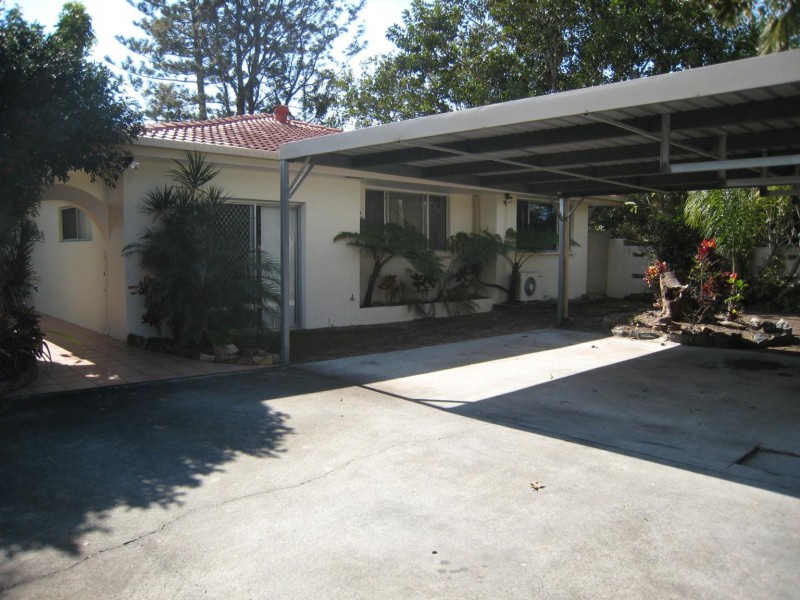 53 Kalimna Drive, Broadbeach Waters QLD 4218