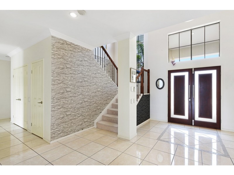 11 Riverbank Court, Ashmore QLD 4214