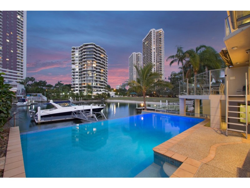 17 Neptune Court, Paradise Waters QLD 4217