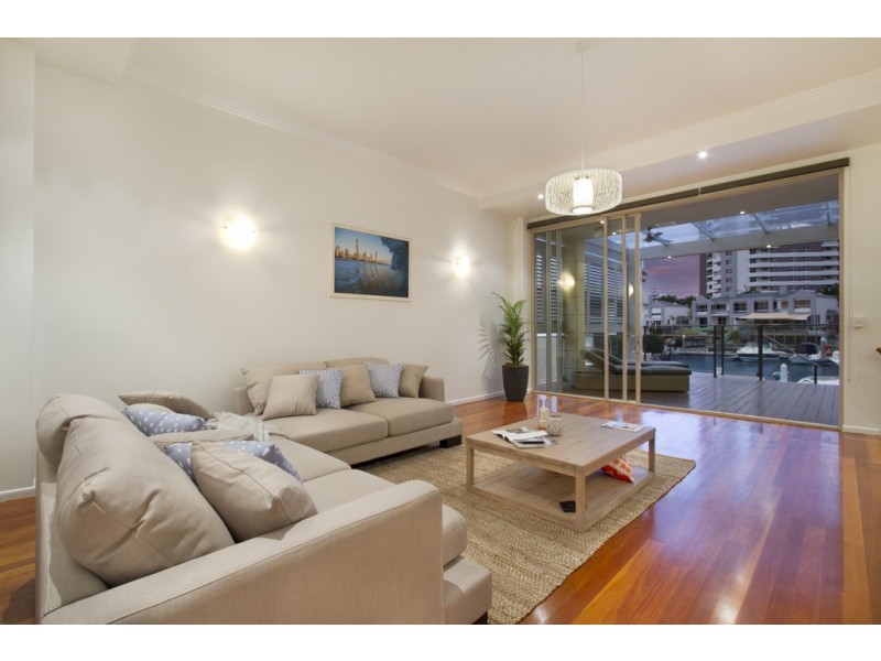 17 Neptune Court, Paradise Waters QLD 4217