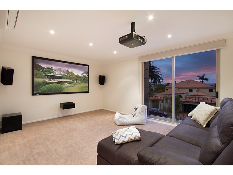 17 Neptune Court, Paradise Waters QLD 4217