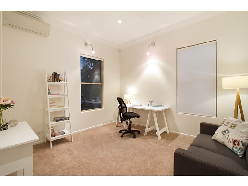 17 Neptune Court, Paradise Waters QLD 4217