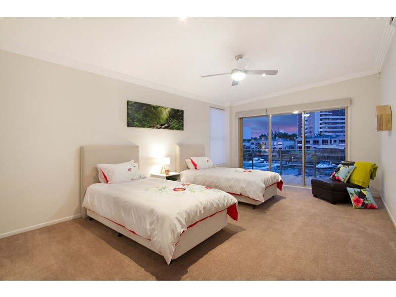 17 Neptune Court, Paradise Waters QLD 4217