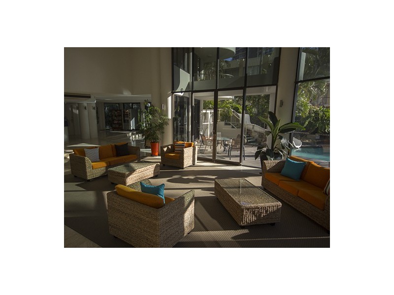 2A/18 Aubrey Street, Surfers Paradise QLD 4217