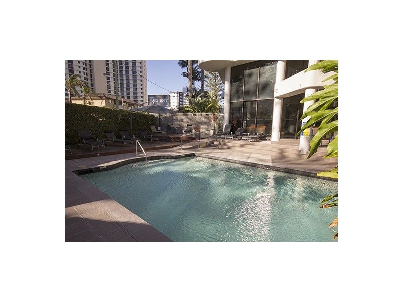 2A/18 Aubrey St, Surfers Paradise QLD 4217