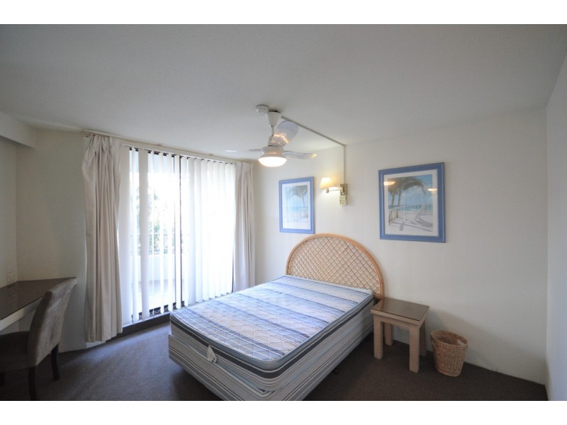 2A/18 Aubrey St, Surfers Paradise QLD 4217