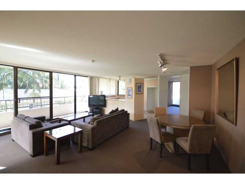 2A/18 Aubrey St, Surfers Paradise QLD 4217