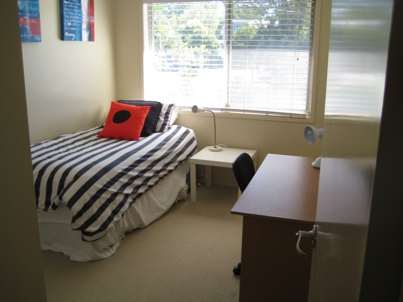 28 Yacht Street, Southport QLD 4215