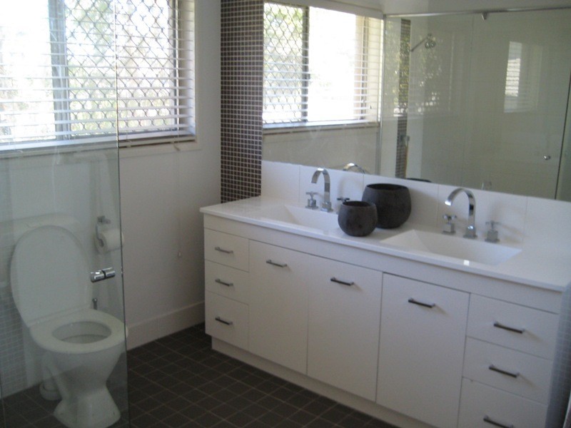 28 Yacht Street, Southport QLD 4215