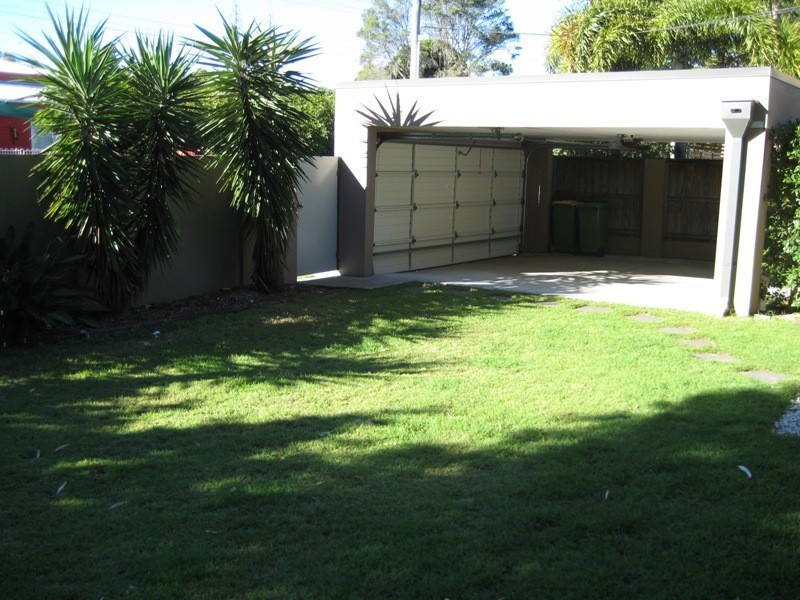 28 Yacht Street, Southport QLD 4215