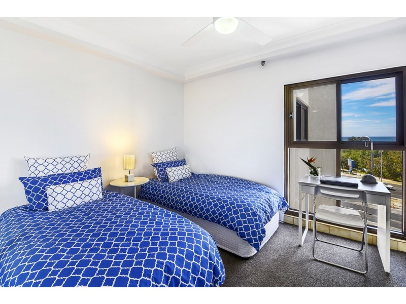 21/2 ‘Atlantis East’ Admiralty Drive, Paradise Waters QLD 4217