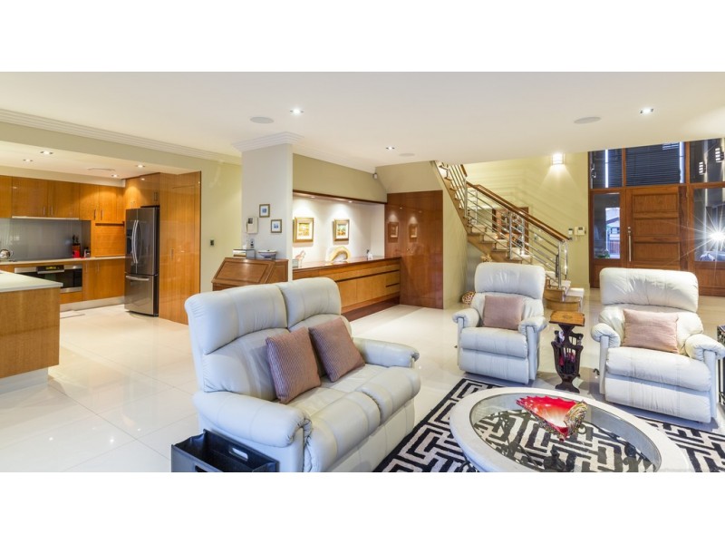35 Norseman Court, Paradise Waters QLD 4217