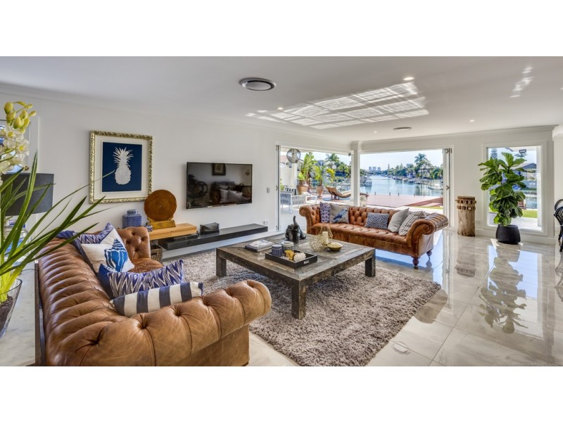 9 Rowes Court, Sorrento QLD 4217