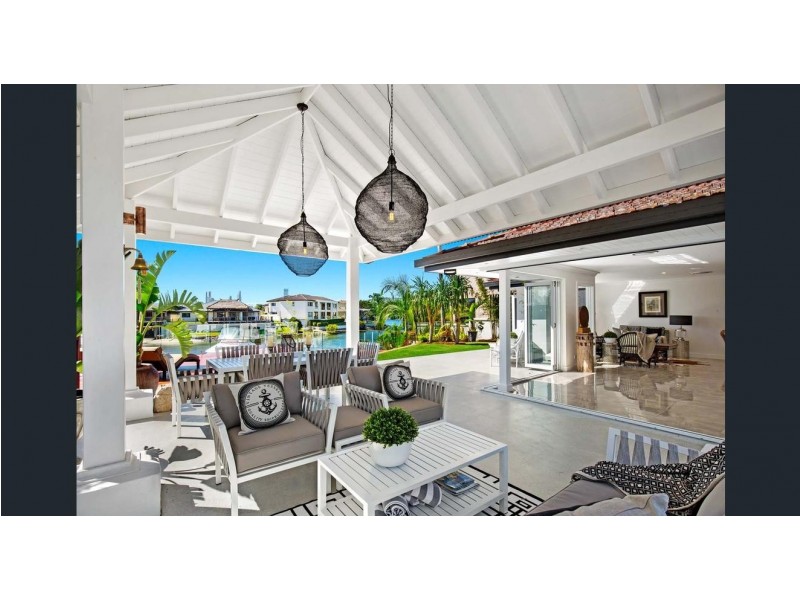 9 Rowes Court, Sorrento QLD 4217