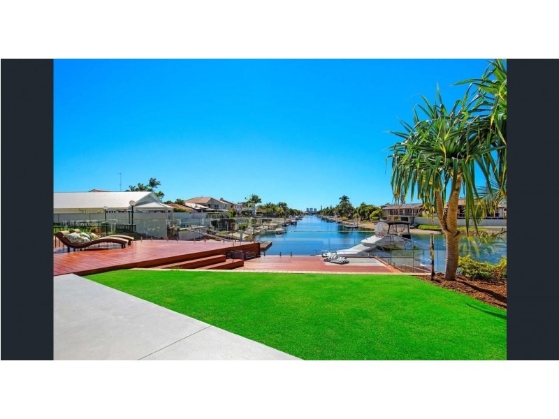 9 Rowes Court, Sorrento QLD 4217