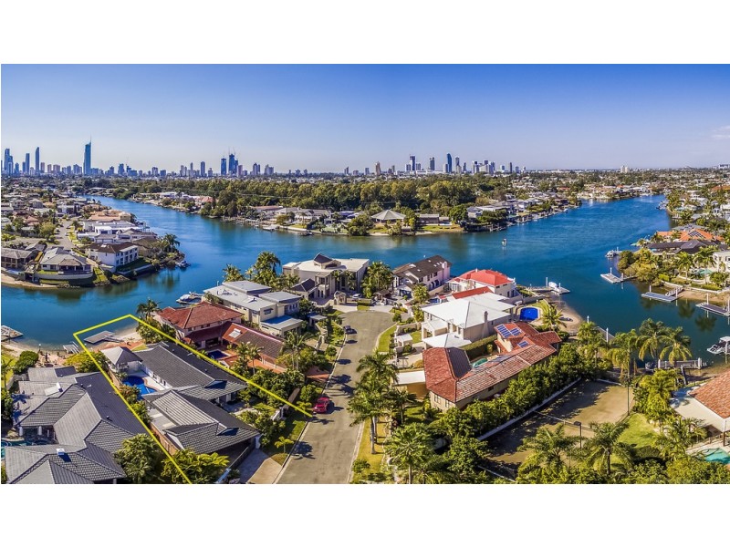 9 Rowes Court, Sorrento QLD 4217