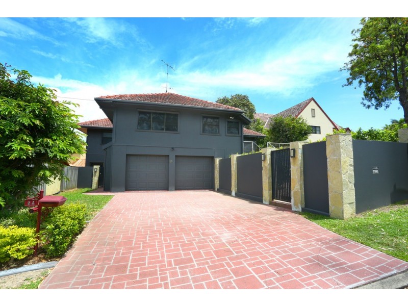 2A Greer Terrace, Southport QLD 4215