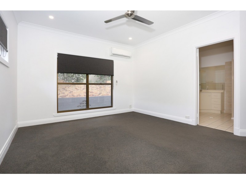 2A Greer Terrace, Southport QLD 4215
