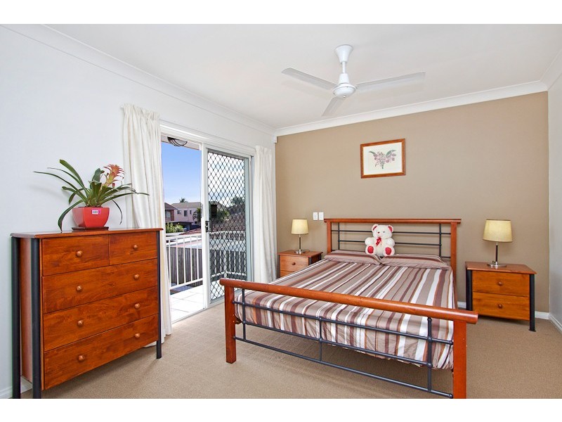 17 Forster Avenue, Sorrento QLD 4217