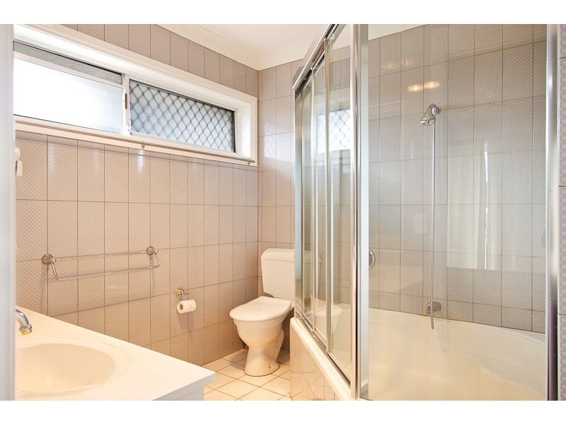 17 Forster Avenue, Sorrento QLD 4217