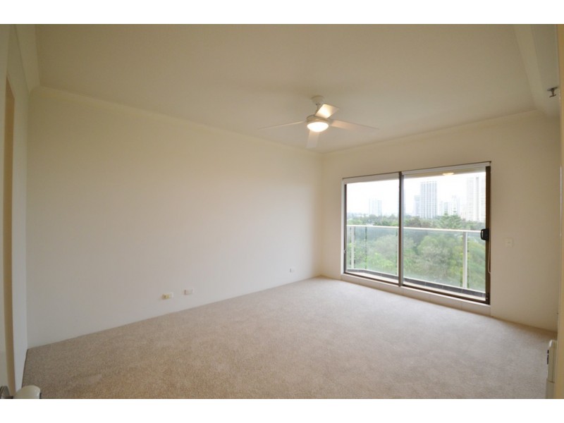 40/2 Admiralty Drive, Surfers Paradise QLD 4217