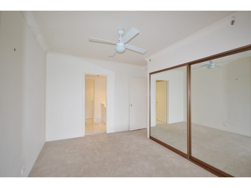 40/2 Admiralty Drive, Surfers Paradise QLD 4217